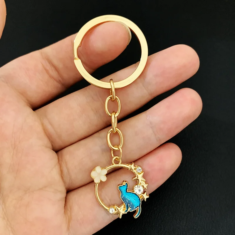 Брелок-эмалированный-в-виде-симпатичного-кота-и-цветка-1-шт