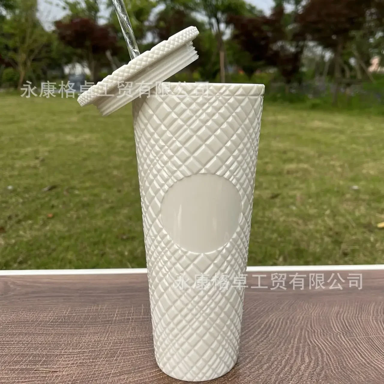 710ml Diamond Radiant Straw Cup with Lid Summer Cold Water Cup Tumbler with Straw Double Layer Plastic Durian Coffee Mug Gourde