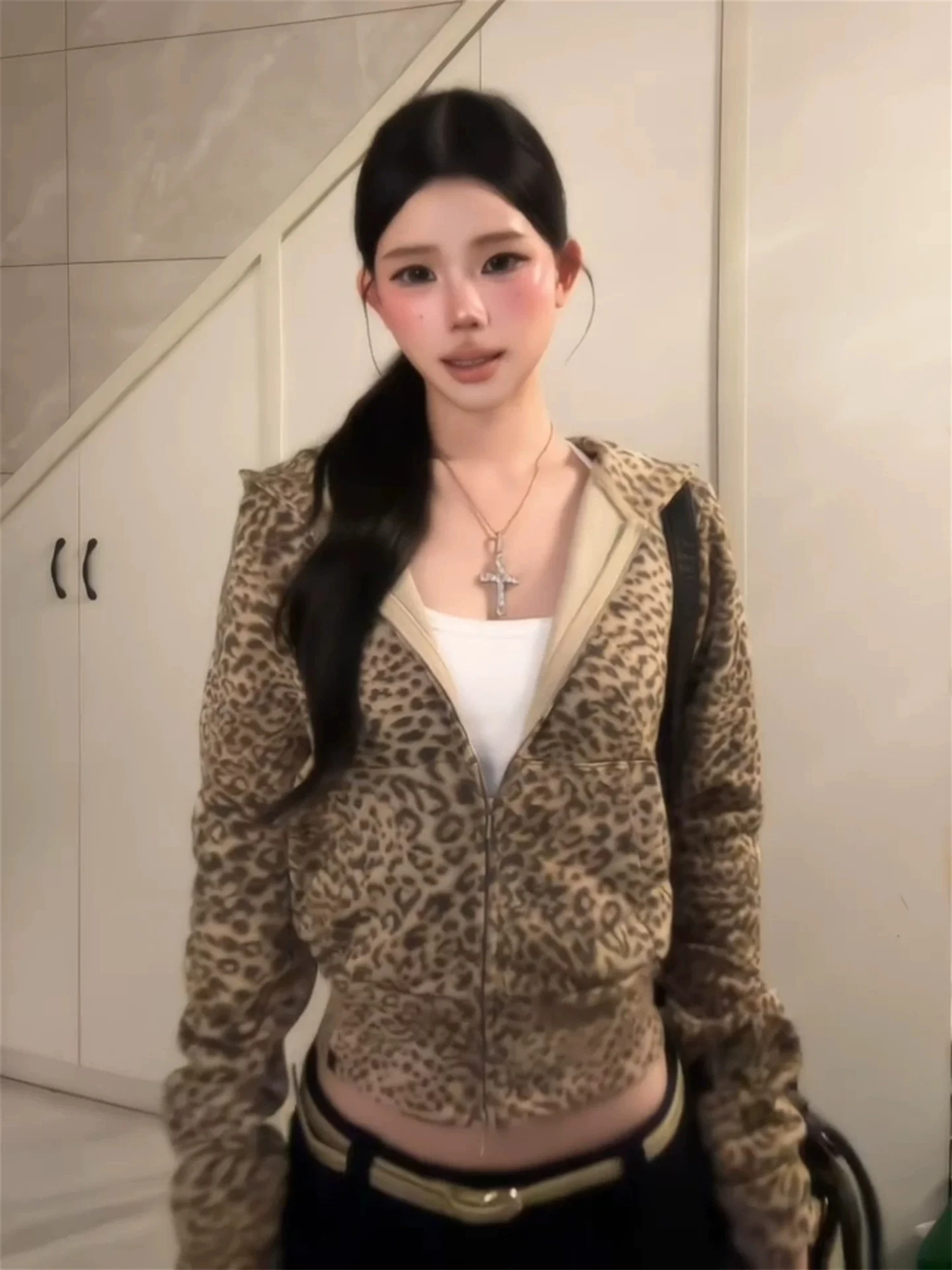 Y2K Leopard Print Full Zip Up Hoodie Women Long Sleeve Slim Fit Cropped Grunge Streetwear Casual Ladies Sweatshirt
