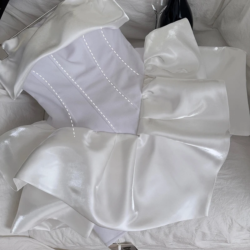 Elegante fora do ombro vestido branco de luxo sem alças em camadas plissado mini vestido festa à noite espinha de peixe vestido curto vestidos mujer