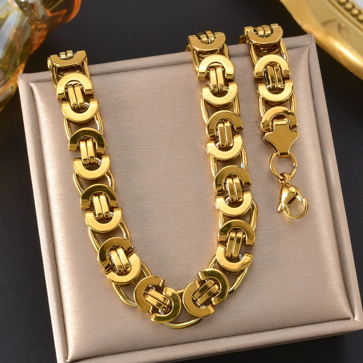 

Gothic Style Gold Plated Necklace Women Vintage Retro Victorian Stainless Steel Chain Elegant Daily Fashion Jewelry Gift Her Him