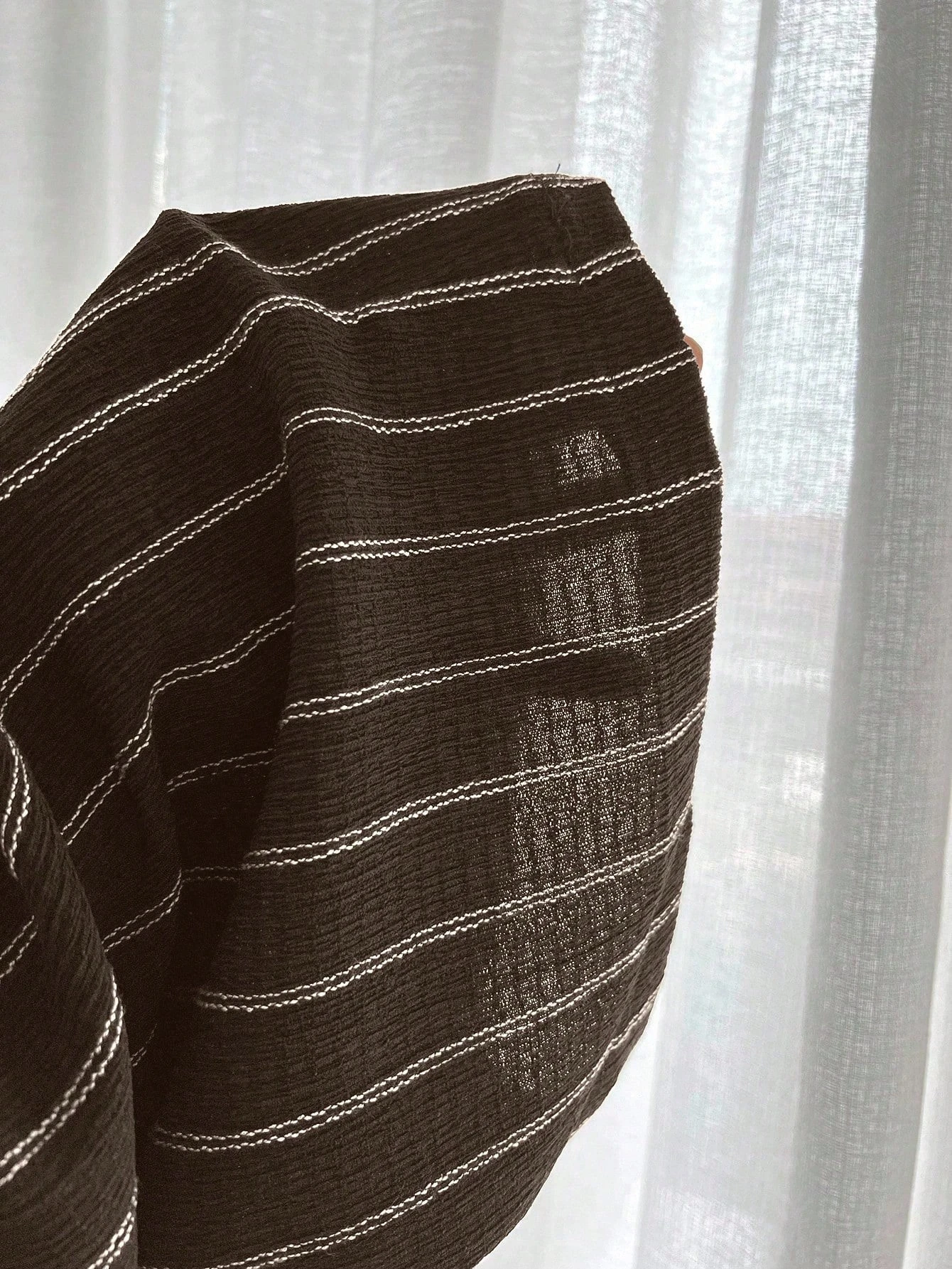 Calças femininas listradas de cintura alta com pernas largas, tecido antirrugas, design elegante de listras verticais, casual para deslocamento de escritório essencial