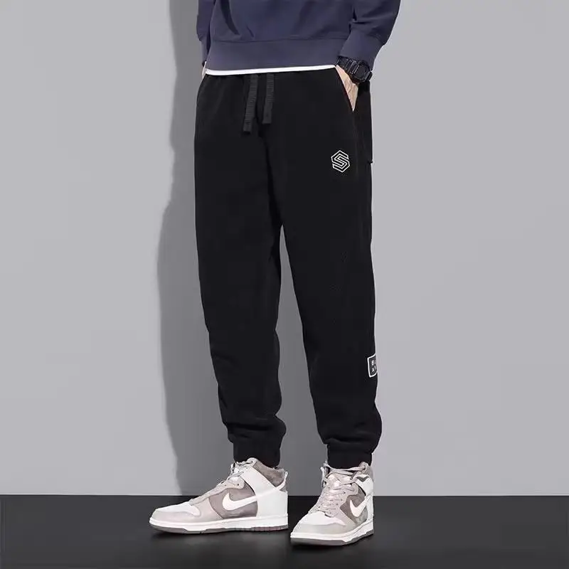 

2024 Men's Thiened Fce Lined Corduroy Sports Pants Autumn Winter Workwear Resistant to Dirt And Wear Loose Fit Long Trou...