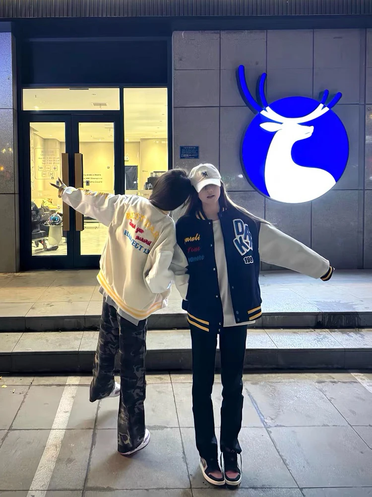 

Бейсбольные куртки из нейлонового сатина для женщин: летние, классические, в байкерском стиле, с мягкой подкладкой, на молнии спереди, с длинными рукавами, приталенные, в стиле K-pop, термо, свободного кроя