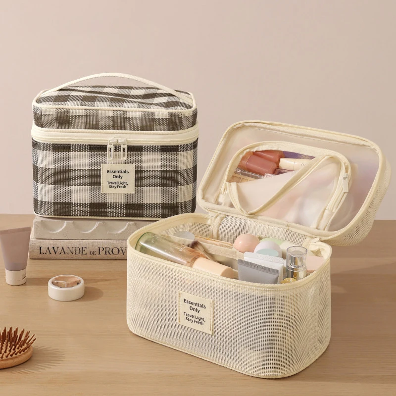 Women's Handheld Makeup Bag Korean Large Capacity Cosmetics Storage Bags Trendy Mesh Traveling Toiletry Storage Pack