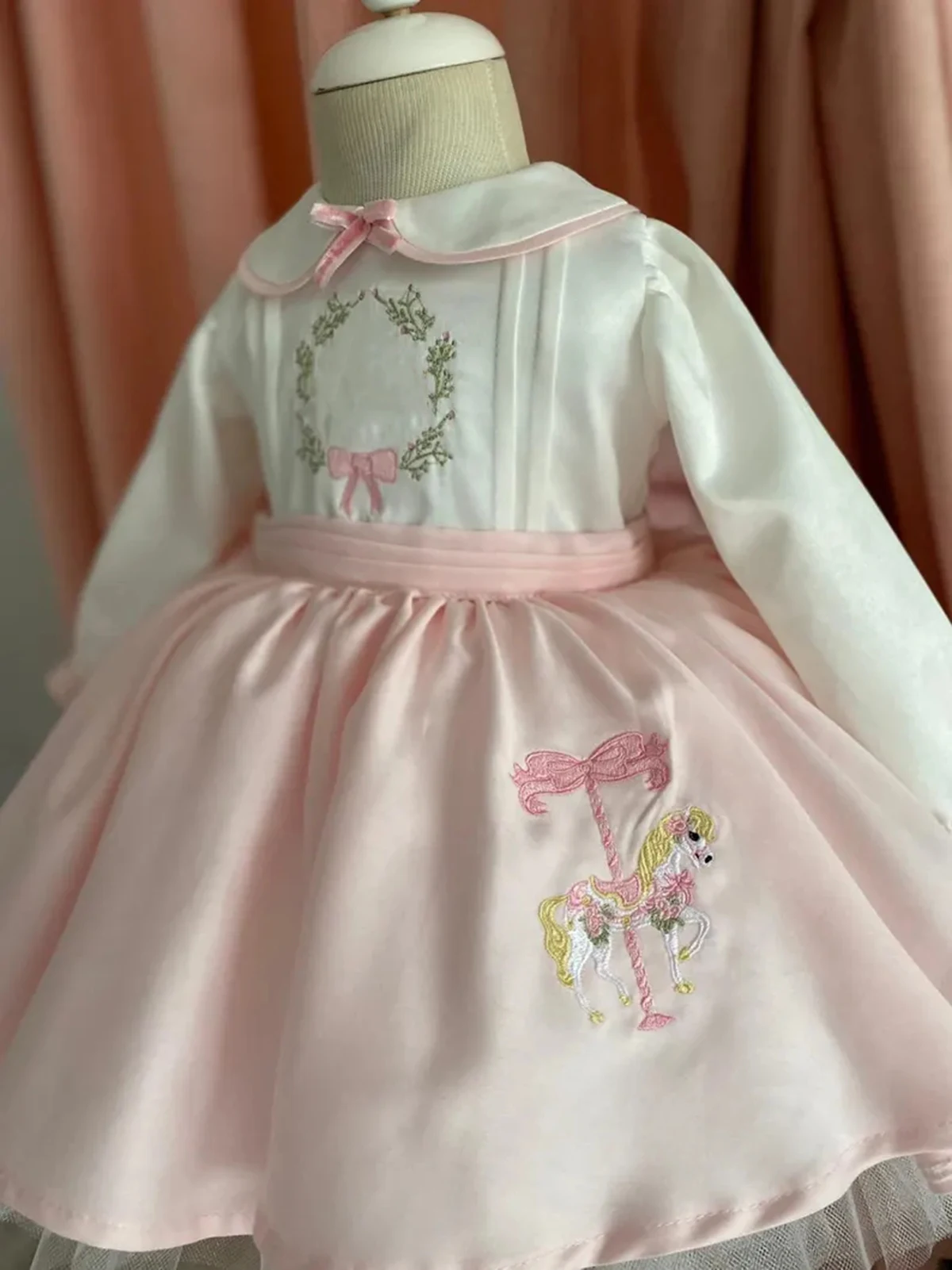 ชุดเดรสเด็กผู้หญิงฤดูใบไม้ร่วง - Embroidery White Dress บทวิจารณ์และราคา