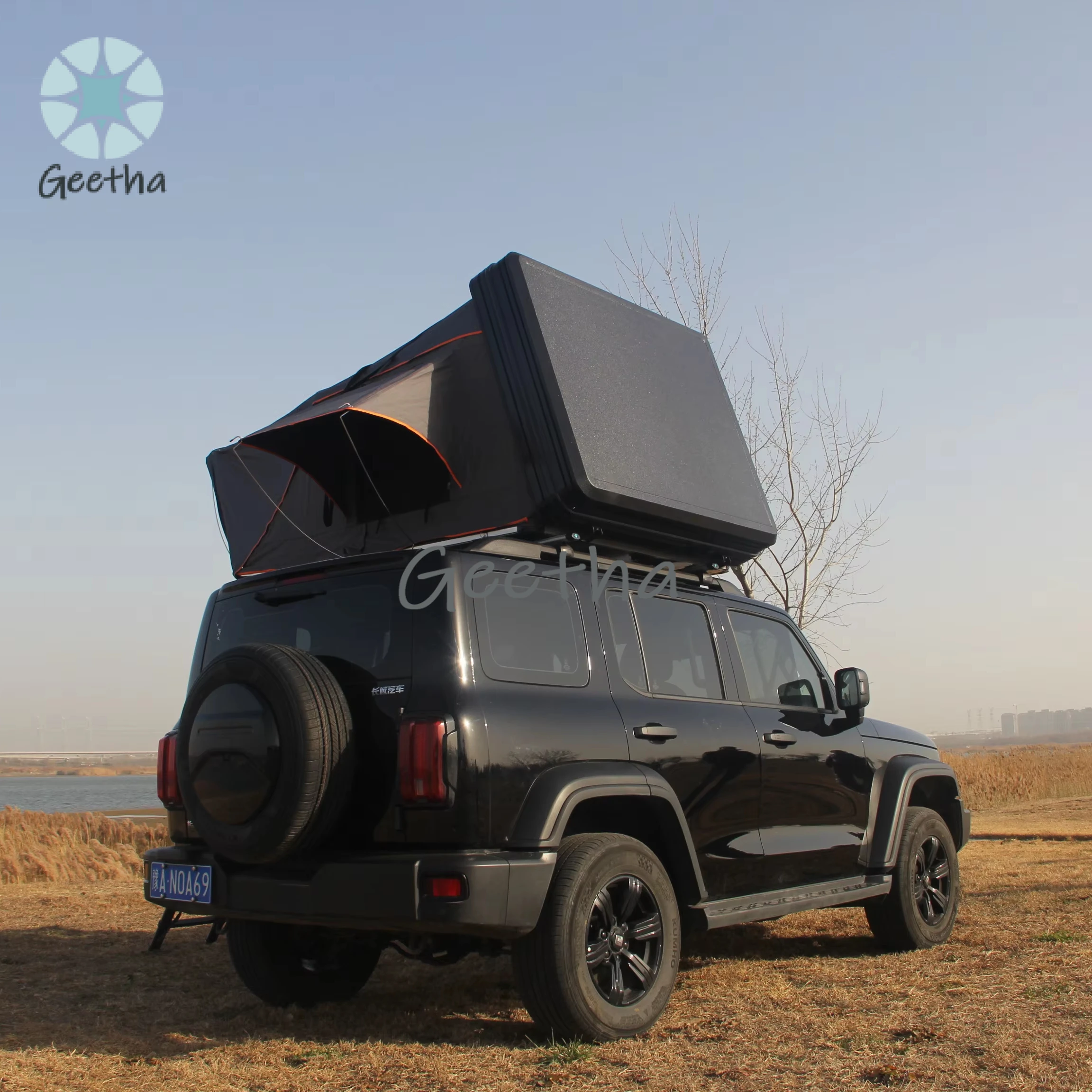 

SBT OUTDOOR Quick Setup Waterproof Side Open 4x4 Aluminum Hard Shell Roof Top Tent 4 Person Rooftop Tent