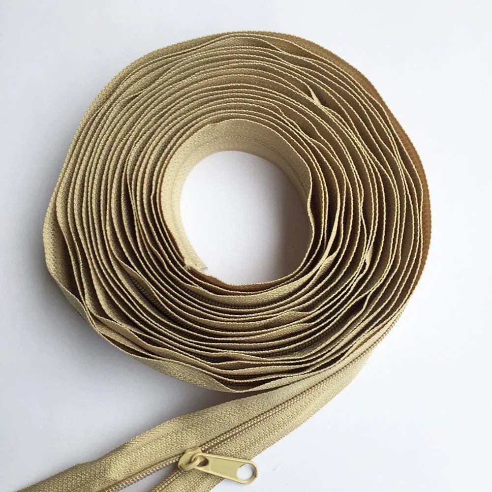 سحاب 3 #    بسحابات لفائف النايلون المترية مع مزلقات بسحاب للمحافظ والحقائب ومشاريع الخياطة الأخرى وإكسسوارات الخياطة بسحاب