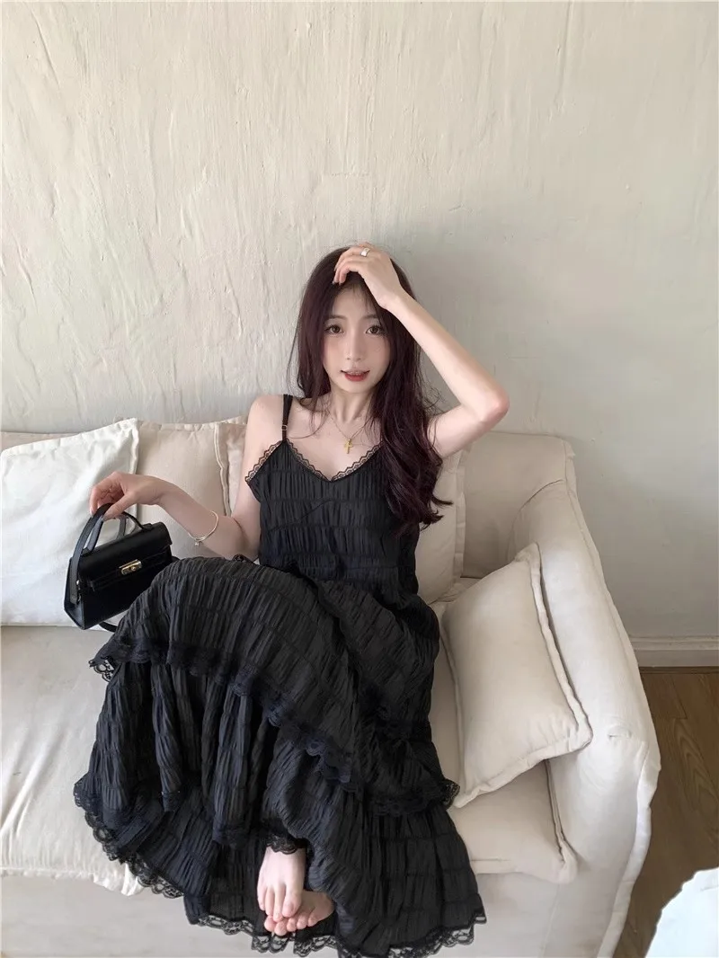 UMI MAO Black Dress Elegant Women Summer Soft Flowing Hem Cloud Oversized Cake Skirt French Square Neck Slimming Dress Femme