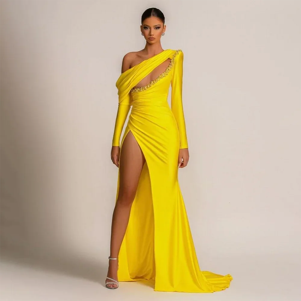 

Yellow Pearls Beading Evening Dress Exquisite Long Sleeves Side Split Party Gowns Fashion Floor Length Sweep Train Prom Dress