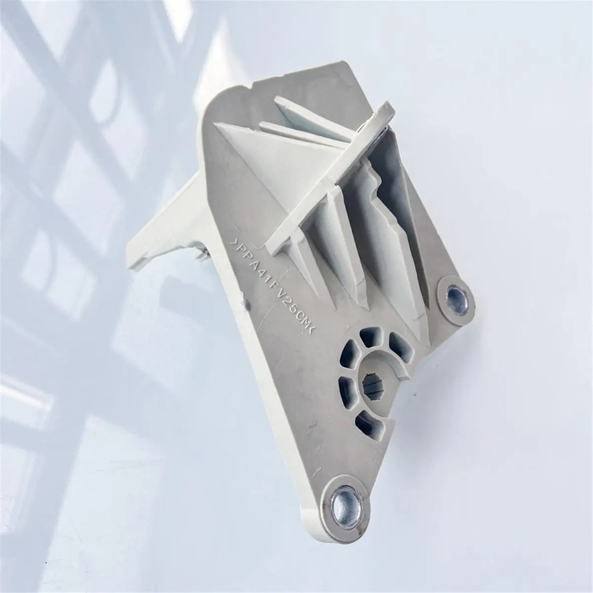update. For Peugeot 307 Citroen QUATRE C5 Triomphe 508 Gear Lever Bracket Gearbox Gear Cable Fixing Seat