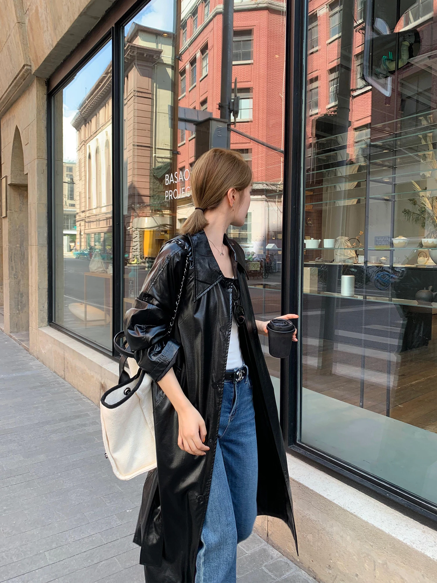 Jaqueta Feminina Casual ChenMiFan de Couro PU Solta com Cinto na Cintura Longa - Moda Outono