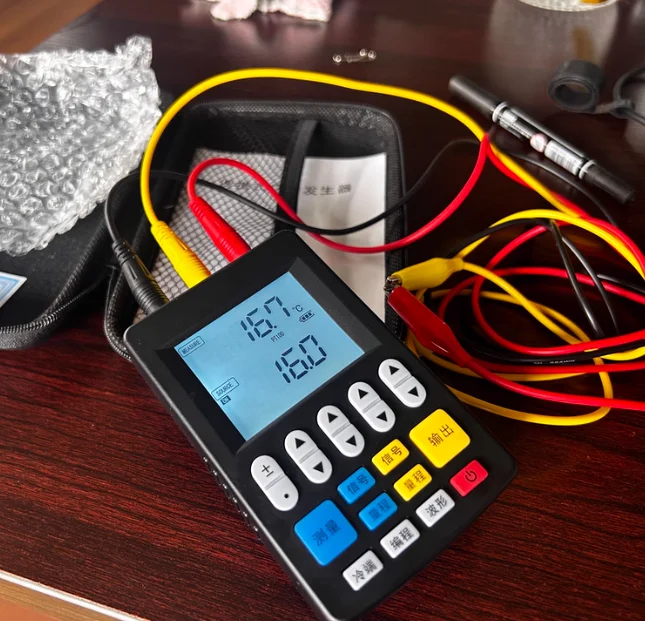 مولد إشارة محمول 4-20 مللي أمبير ومعاير PT100 - مصدر تيار تناظري واختبار المقاومة الحرارية لمعايرة درجة الحرارة