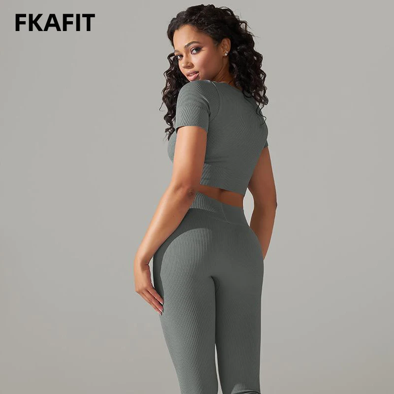 Sportswear Women Set Seamless Yoga Set Workout Clothes For Women Short Sleeve V Neck Crop Top High Waist Leggings Gym Suit