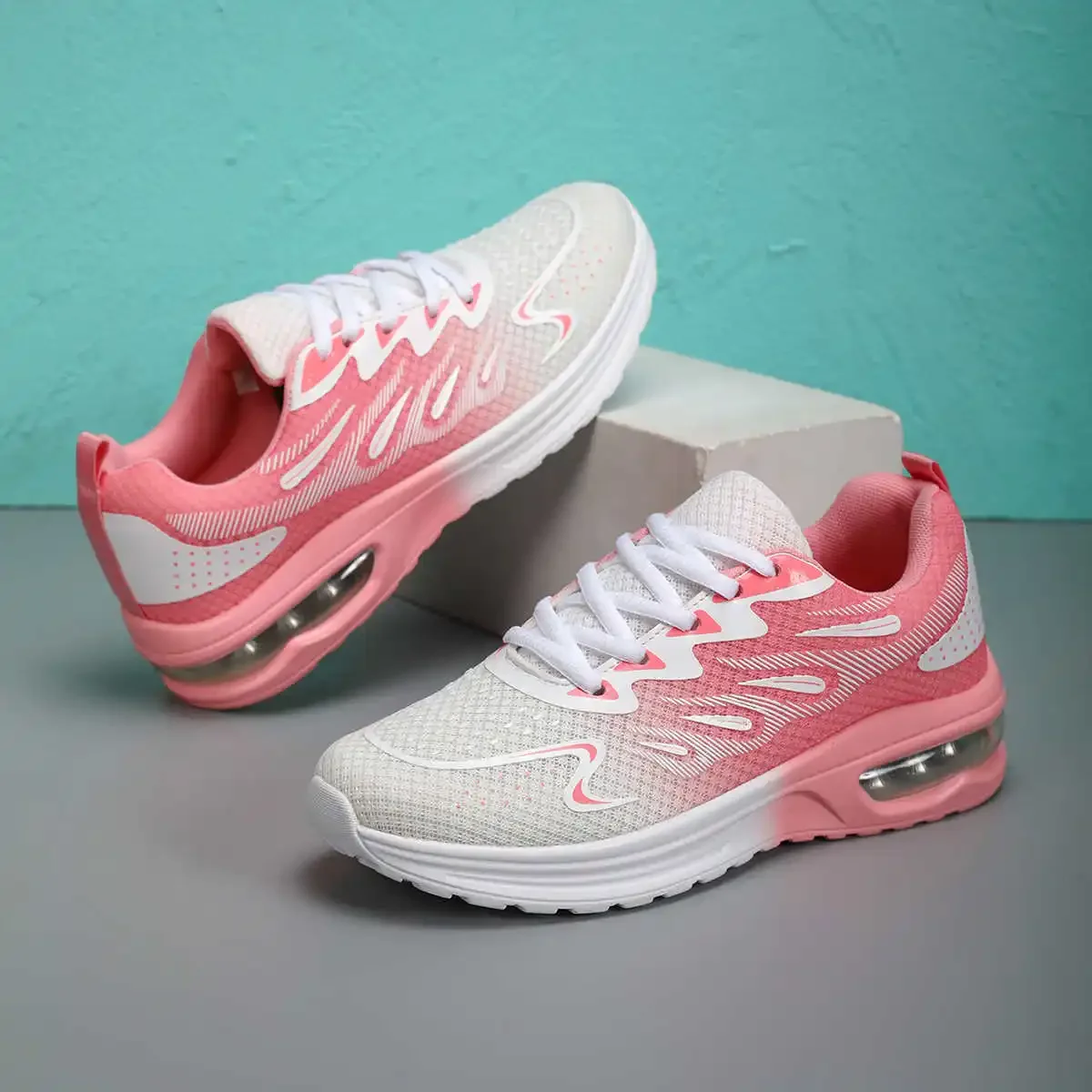 

Массивная красочная обувь на толстом каблуке для женщин, повседневные модные женские кроссовки, женские ботинки, черные спортивные ботинки известных брендов