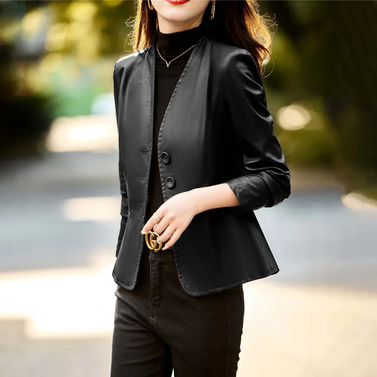 Giacche in pelle chic Capispalla da donna Primavera Autunno 2025 Nuova moda monopetto corto sottile giacca blazer in pelle PU Top