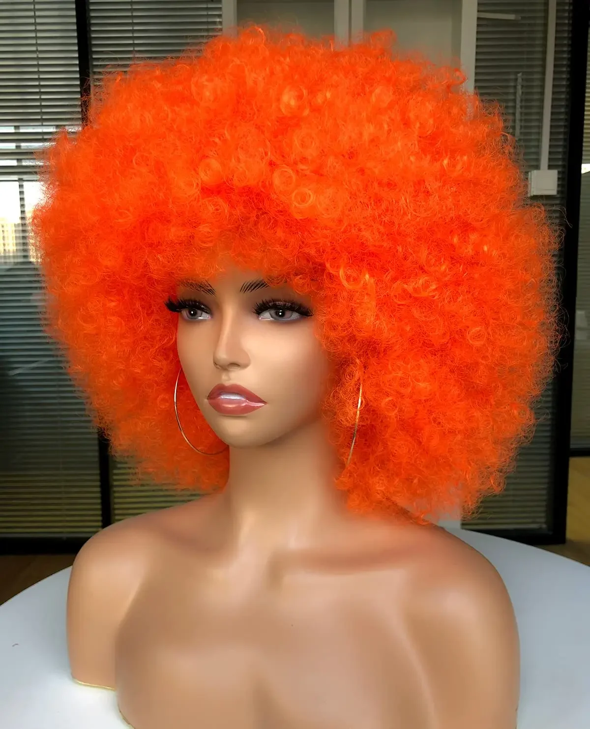 Peruca afro sintética para mulheres negras, peruca encaracolada, grande saltitante, aparência natural, festa de Halloween, perucas cosplay de Natal