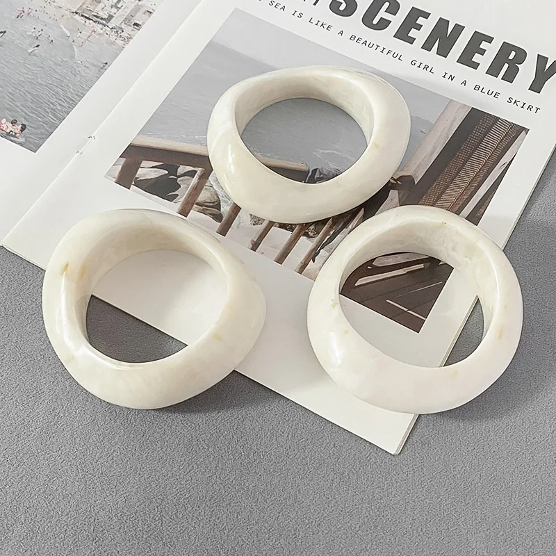 

Women's Retro Resin Bangle,Irregular Textured Bracelet,Unique Instagram Aesthetic Fashion Gift
