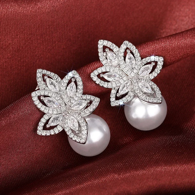 Huitan Charms Imitation Perle Tropfen Ohrringe für Frauen Zierliche Zarte Piercing Zubehör Helle Elegante Temperament Schmuck