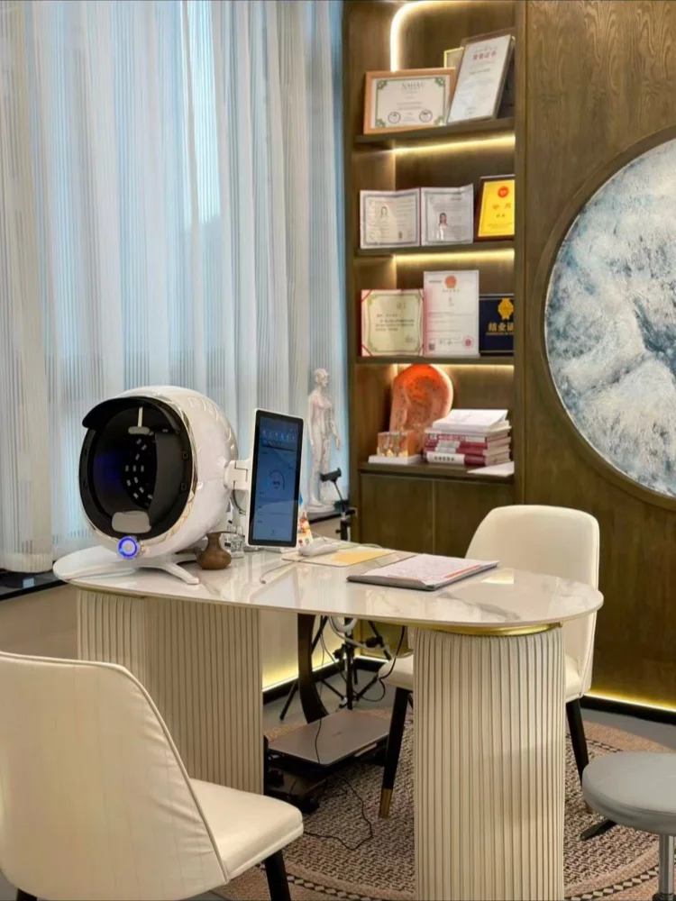 

SLyric 3D Skin Diagnosis System 36 Million Pixels Facial Analysis Machine Skin Moisture Detection Analyzer Salon Use Device