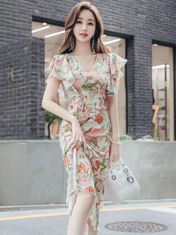 2024 New Summer Slim and Fresh Style Short dress slim fit Waist Wrapped Chiffon Fragmented Flower Dress Women's dress QMUI