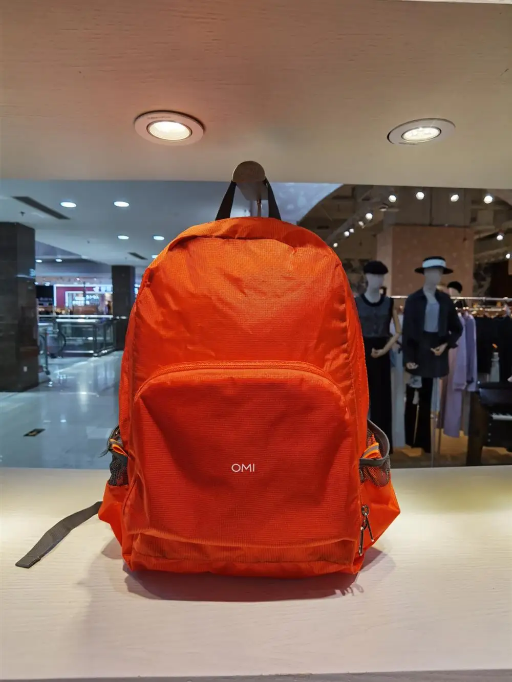 sac-a-dos-de-voyage-ultra-leger-grande-capacite-omi-sac-a-double-bandouliere-unisexe-sac-d'escalade-exterieur-pliable-style-decontracte-et-simple