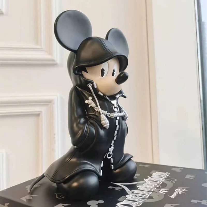 Action Mickey Mouse Figure light luxury Ornament Disney Mickey Kingdom Hearts Figurines Resin Collection Dolls Creative Model