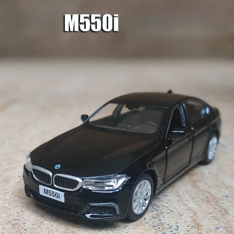 1:36 M550i M5 M2 M4 M5 Simulazione Modello di Auto Giocattolo In Lega Pressofuso Tirare Indietro Collezione Supercar Giocattoli Veicolo Per La Decorazione Regali