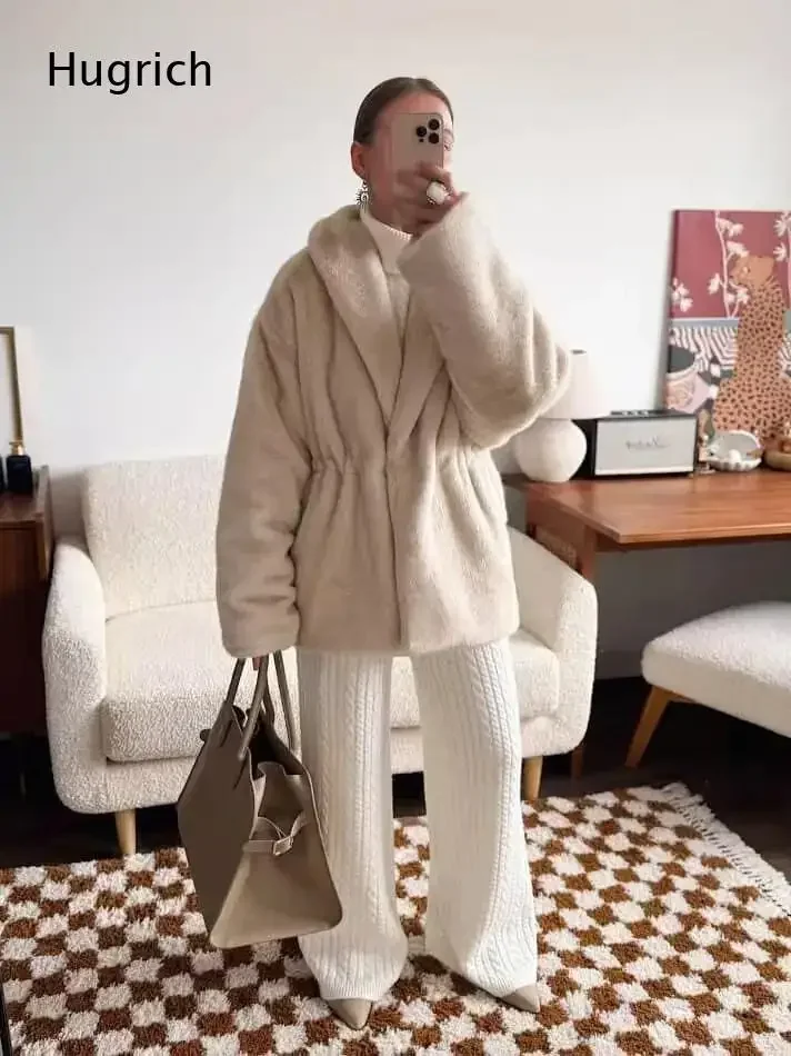Damen Plüsch Kunstpelz Winterjacke mit Schalkragen, Kordelzug in der Taille, Locker Geschnittener Oversized Flauschiger Pelzmantel mit Handtaschen