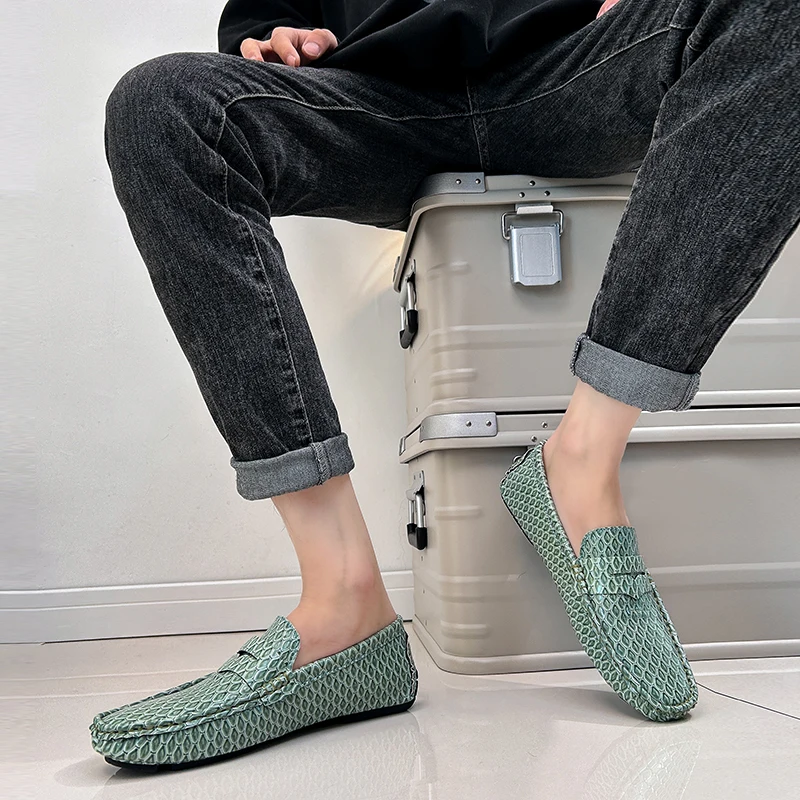 

Модные удобные удобные шапочки без шнуровки в корейском стиле, мужские лоферы, новые повседневные мужские кожаные повседневные туфли для вождения