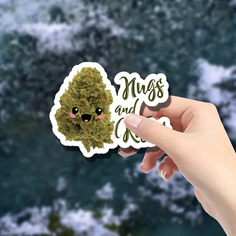 

1 шт. виниловые наклейки "420 Nugs and Kisses", водонепроницаемые наклейки с изображением травы, самоклеящиеся матовые наклейки неправильной формы