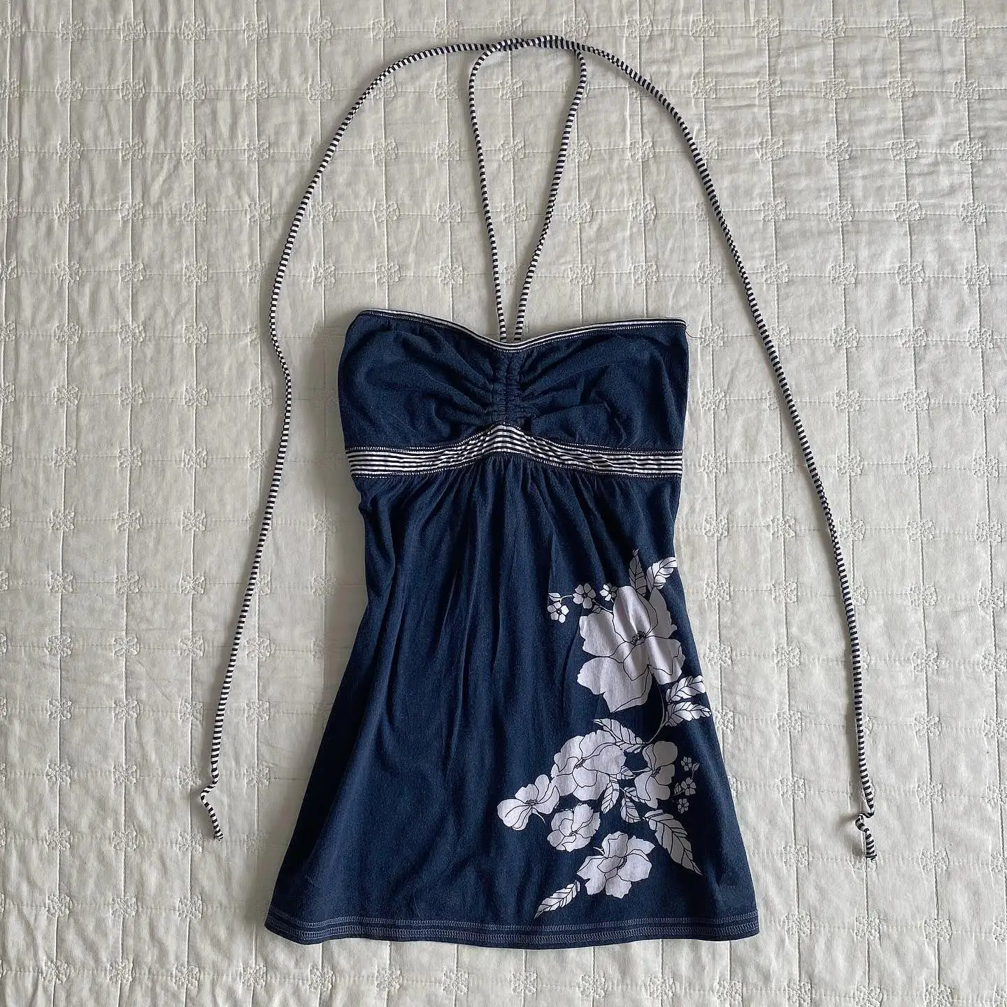 Modische Y2K High Street Punk Klassische Vielseitige Westen 2026 Sommer Neu Blumenmuster Neckholder Schnür-Slim-Tube-Top Elegantes Damen-Oberteil