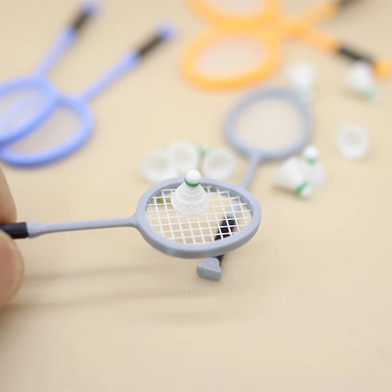 1/12 Dollhouse Miniature Simulation Mini Badminton Racket Set Model For Doll House Decor Kids Pretend Play Toys Gift