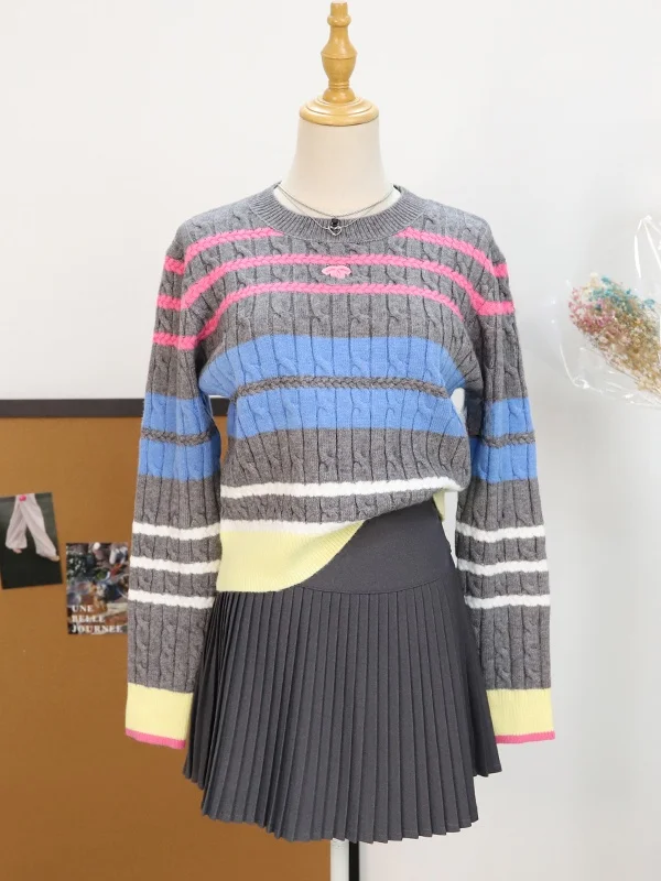 

Ранняя осень, новый женский вязаный свитер, свободный крой в полоску с вышивкой букв, круглый утягивающий универсальный антивозрастной топ