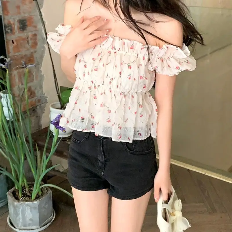 Camicia floreale in chiffon a maniche corte monospalla per donna Nuovo design di stile Dolce nicchia Top puro e sensuale