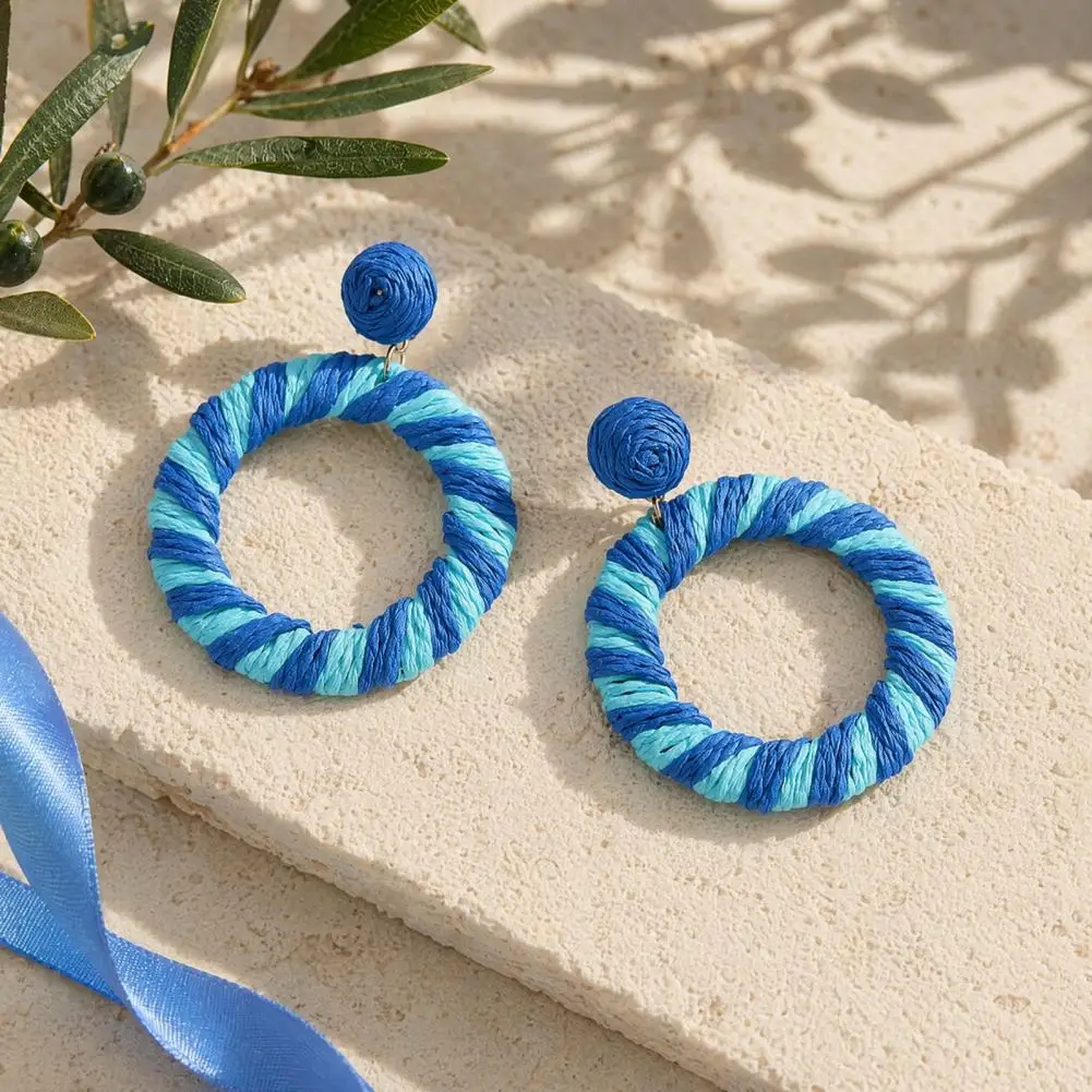 Bohemian Earrings Boho Raffia Circle Earrings for Women Handmade Straw Rattan Drop Dangle Jewelry Tropical Beach Statement Hoop