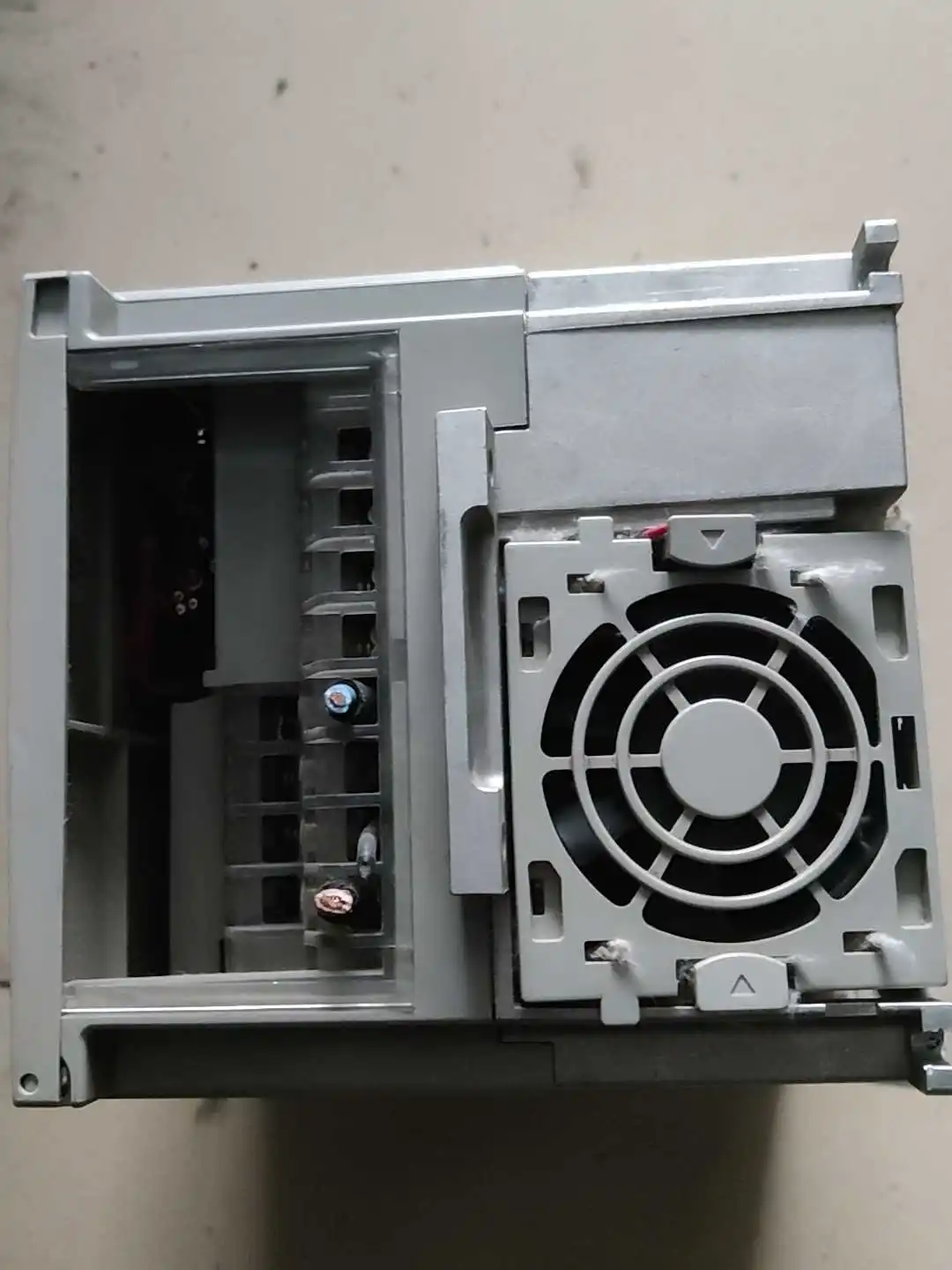 Servomoteur pour us.com ider, LXM05CD34N4, 3KW