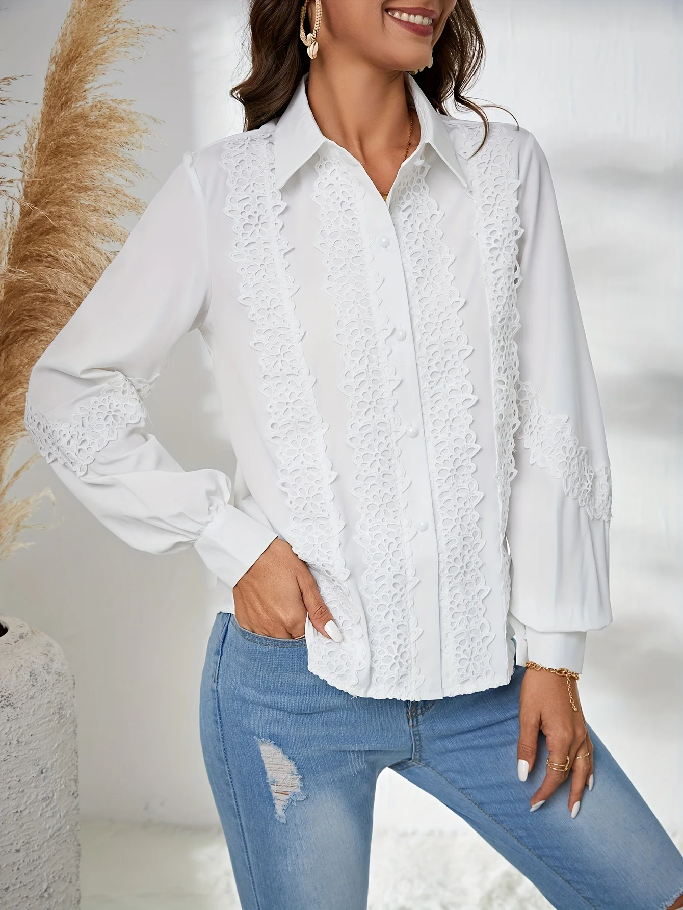 Modieus, casual, elegant kanten overhemd met lange mouwen en knopen