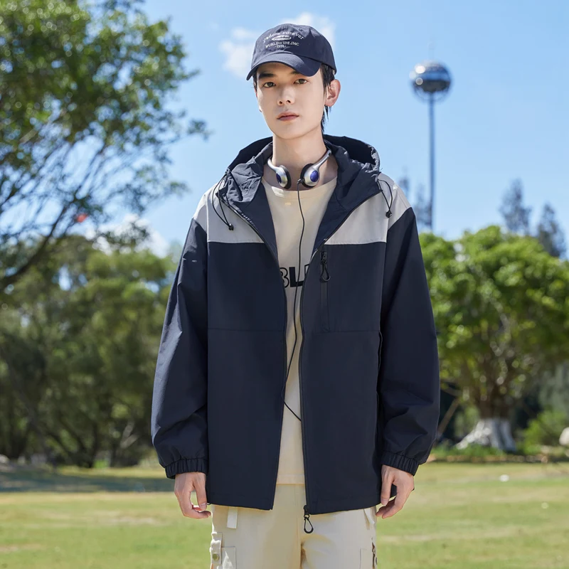 

Men's Spring and Autumn Outdoor Sports Leisure Windproof Breathable Stormtrooper Jacket Fashion Trend Waterproof Warm Jacket