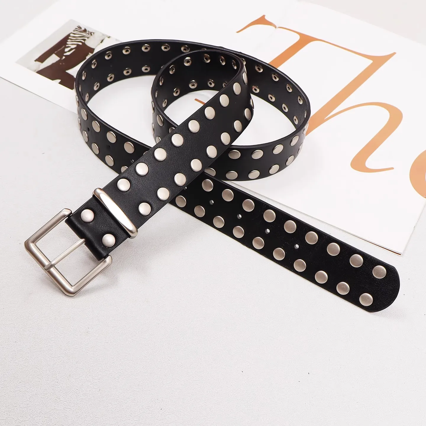 เข็มขัดหนัง PU สไตล์วินเทจสำหรับผู้หญิง ประดับหมุด ตกแต่งชุดเดรส คอร์เซ็ท คาดเอว รุ่น R3129