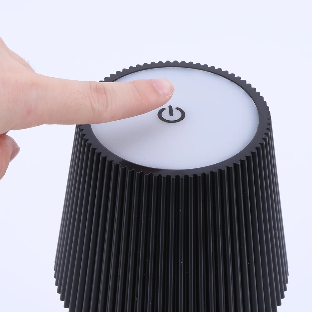 مصباح زجاجة لاسلكي قابل لإعادة الشحن، مصباح زجاجة نبيذ للتحكم باللمس، مصباح ليلي مزخرف للحانات والمطاعم