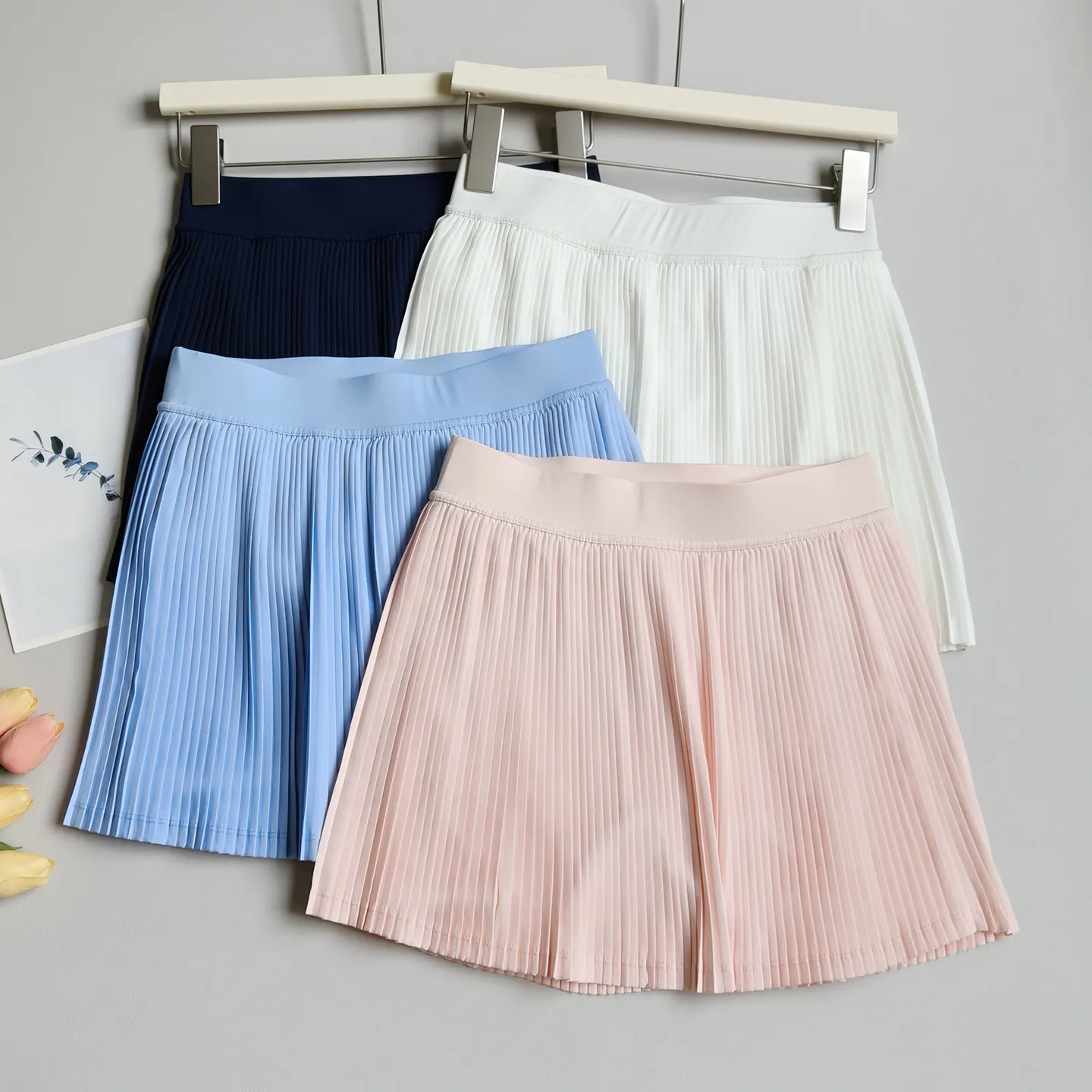 Hochgeschnittener, plissierter Anti-Exposure-Sportrock für Damen, geeignet für Yoga, Tennis, Laufen, Fitness, Gym, Training und Sommer. – Detail 4