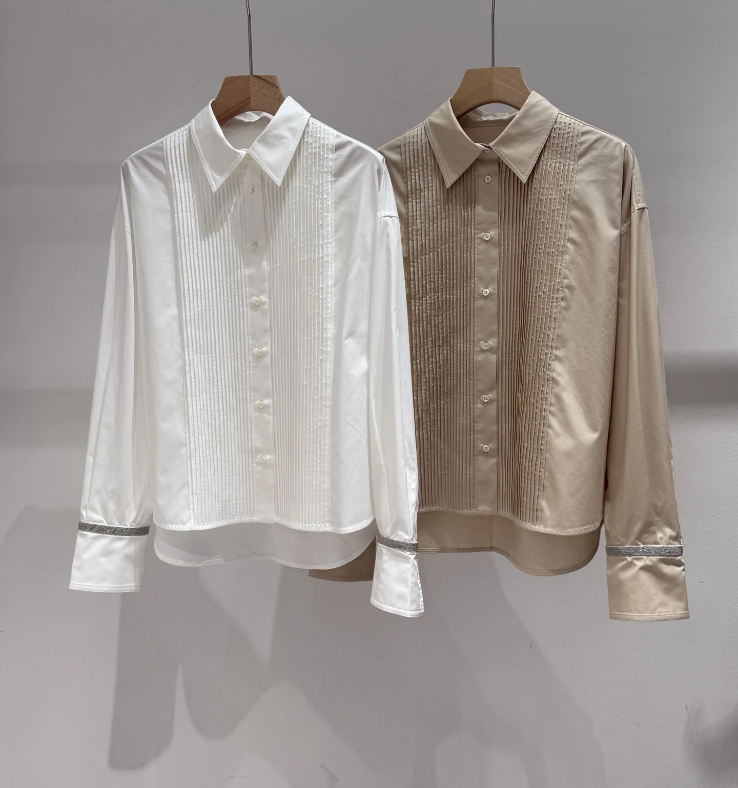 

Женская блузка из 100% хлопка с бисером, длинными рукавами, отложным воротником, на пуговицах, повседневная, плиссированная рубашка