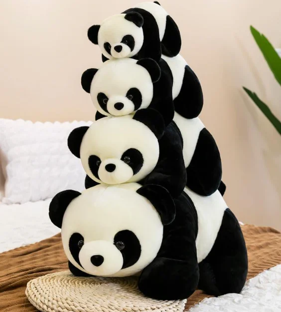 Classic crawling panda design, simulating the image of a national treasure panda, available in multiple sizes