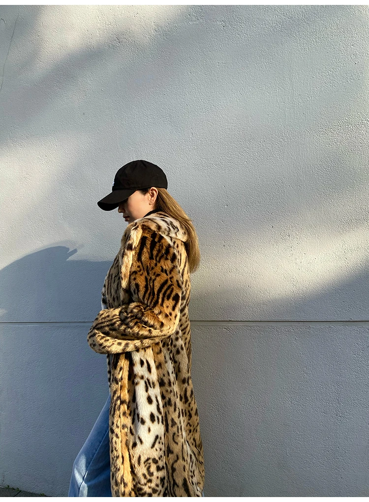 Lautaro Winter Long Warm Thick Leopard Fluffy Faux Fur Coat Women Tiger Print Runway Loose Luxury Designer Clothing Women 2022