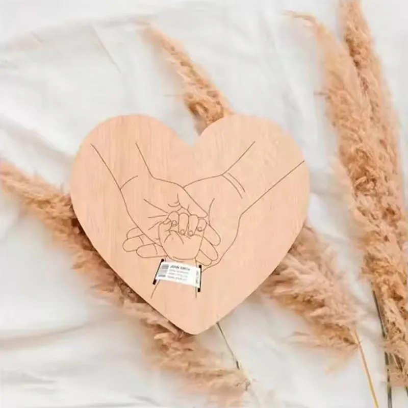 Personalisierter Erinnerungsanhänger für Neugeborene, gravierter Babygeschenk-Erinnerungsarmreif zum Muttertag & Vatertag – Detail 2