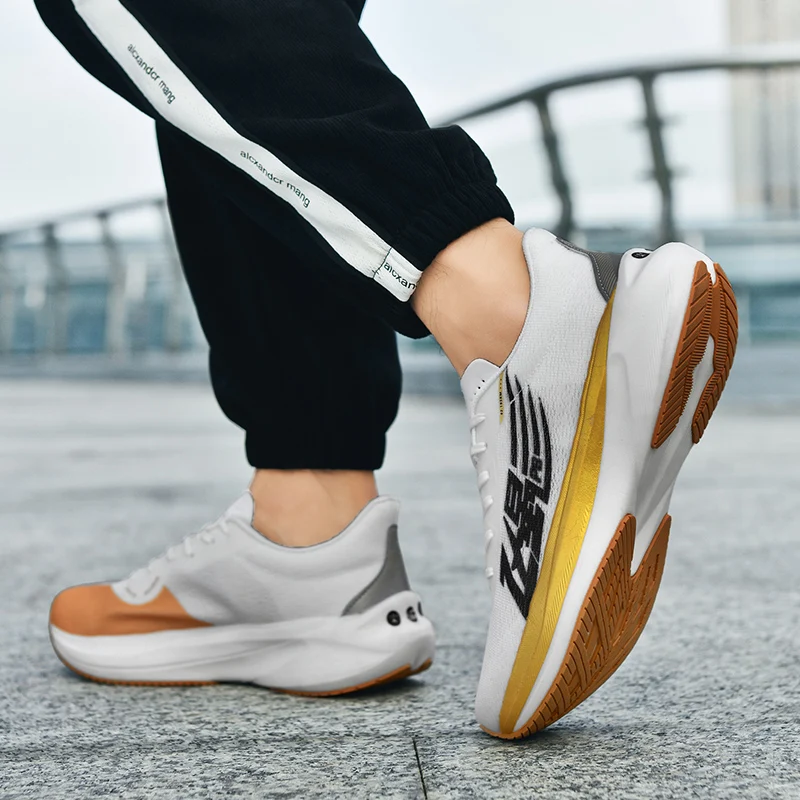 Fashion Casual Men's Shoes Non-slip Wear-resistant New Wave Outdoor Running Soft Bottom Comfortable Women's Sneakers