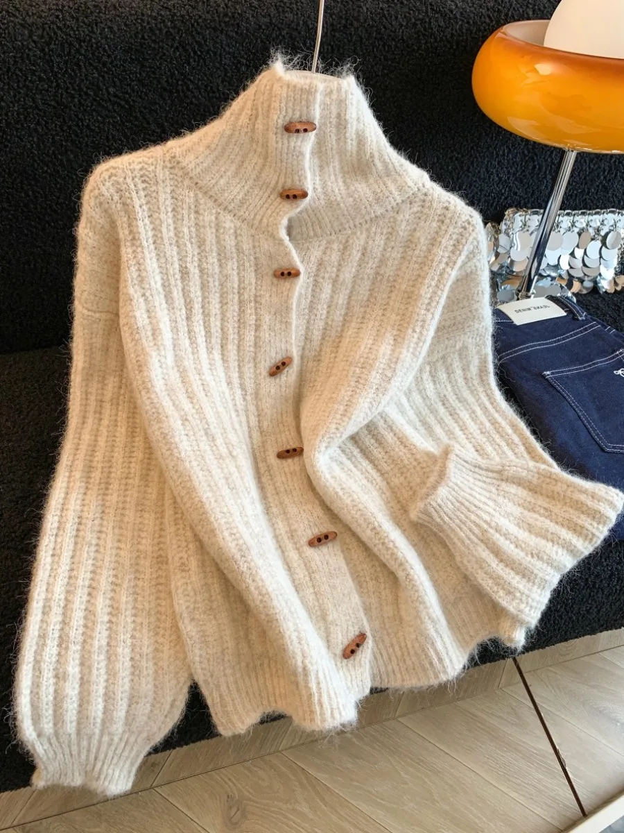 ソフトで居心地の良いハイカラーロングスリーブニットセーター女性の冬暖かいルーズスリミングアウターウェア多用途トレンディカーディガン