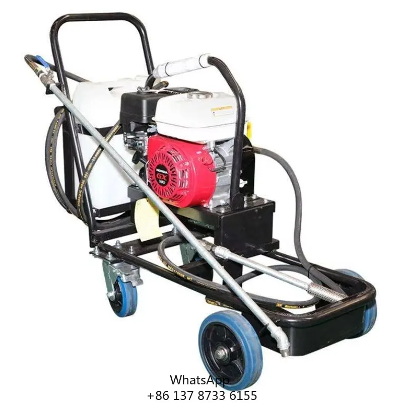 Penyemprot Aspal Portabel Kecil Penyebar Bitumen Baru Untuk Konstruksi Jalan Dengan Komponen Inti Motor Pompa Mesin