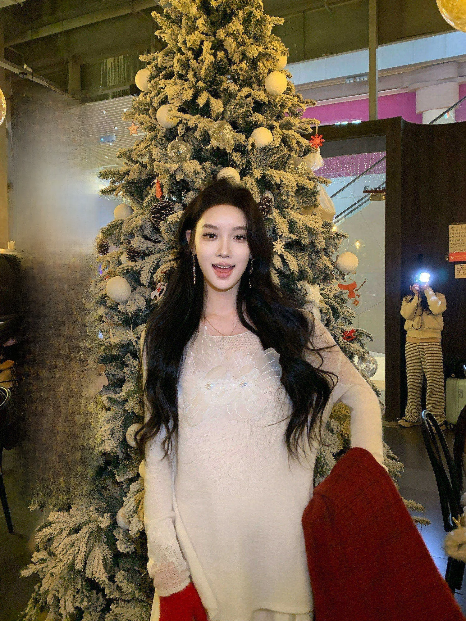 

Winter Woolen Knitted Long Sleeve Loose Women's Sweater Comfortable Breathable V-Neck Top Fashionable Casual Style for Ladies